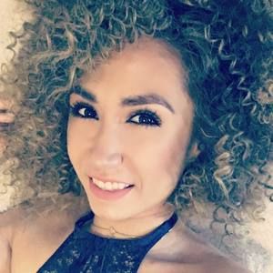 Meet your Posher, Rebeca